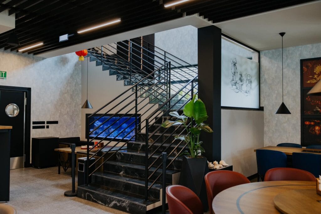 Wnętrze restauracji Saigon House.