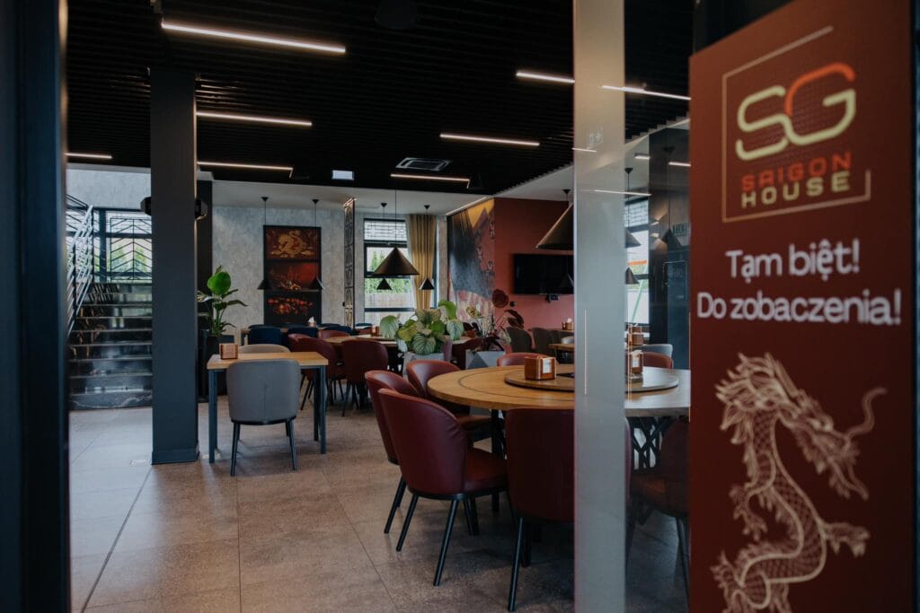 Wnętrze restauracji Saigon House.